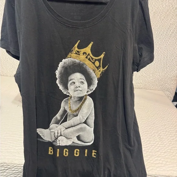 Biggie Black and Gold Graphic T-Shirt - Picture 1 of 3